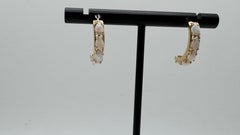 Pendientes de medio aro en oro amarillo de 14 quilates con ópalos en forma de pera, 1,23 ct en total