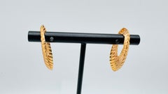 14 Karat Yellow Gold Hoop Scallop Jackets