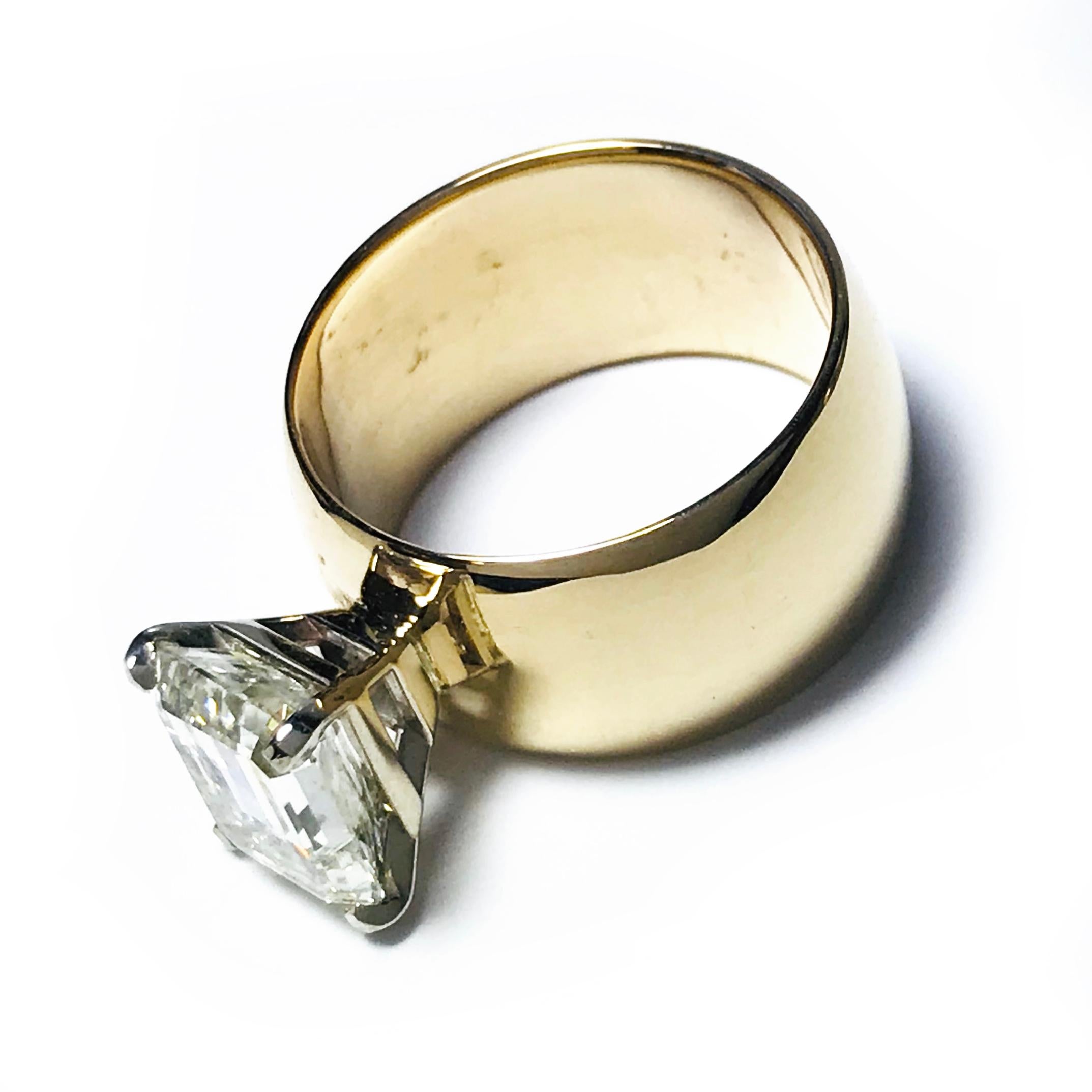 2.32 Carat, 14 Karat Gold Emerald Cut Diamond Ring In Excellent Condition In Palm Desert, CA