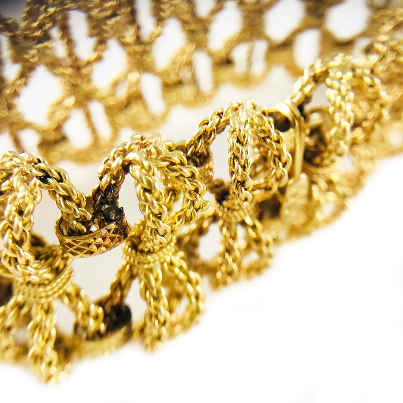 Women's or Men's 18 Karat Gold Rope-Style Bow Bracelet For Sale