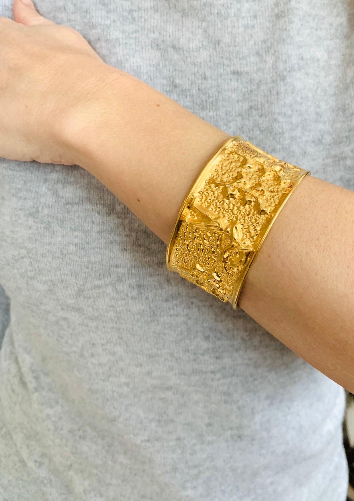 Women's or Men's Gemolithos 22 Karat Yellow Gold The Prince of Knossos Cuff Bangle Bracelet
