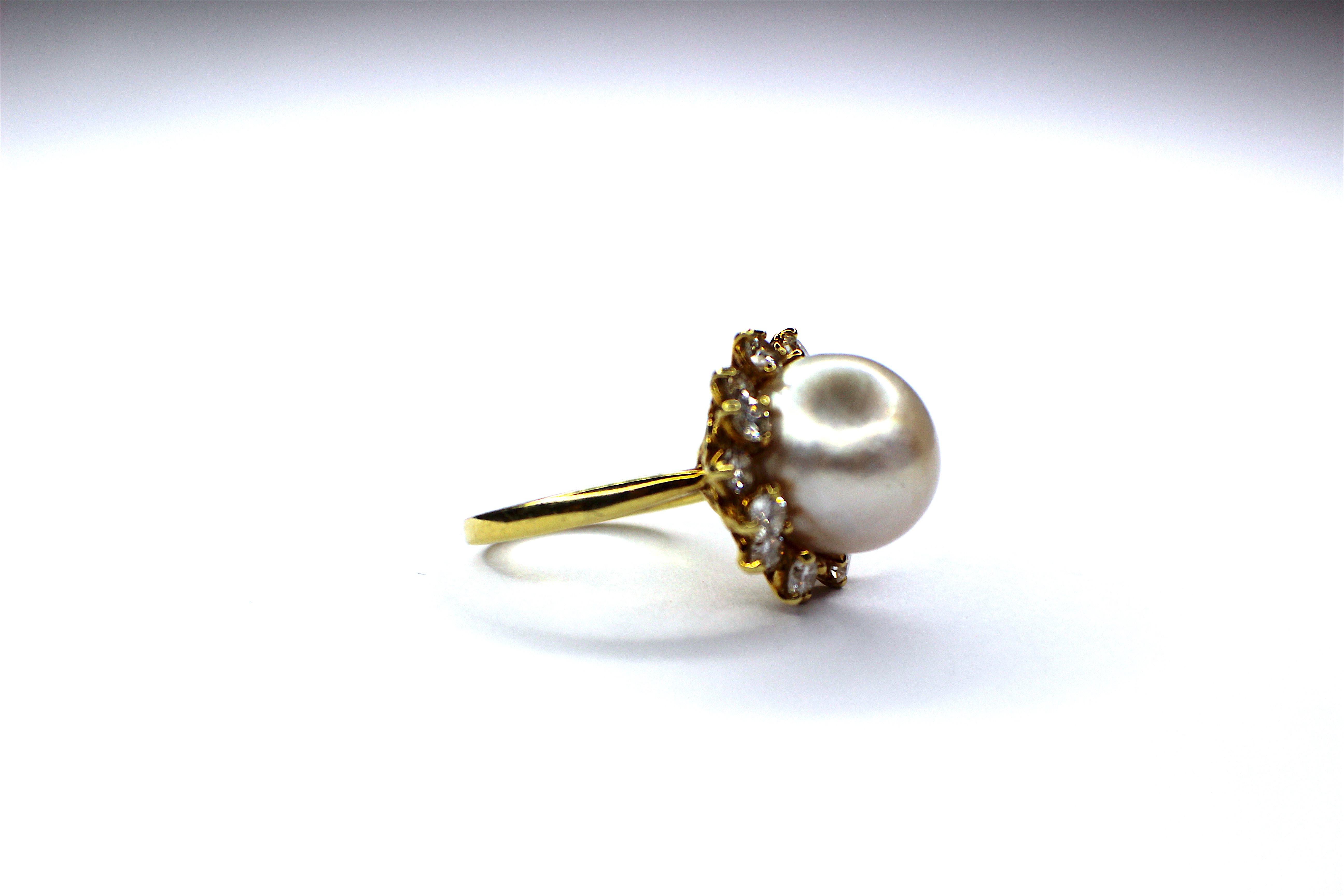 Modern GEMOLITHOS, Cultured South Seas Pearl and Diamond Ring, 1980s For Sale