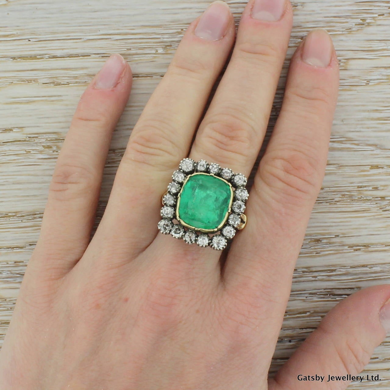 Women's Emerald Diamond Gold Ring