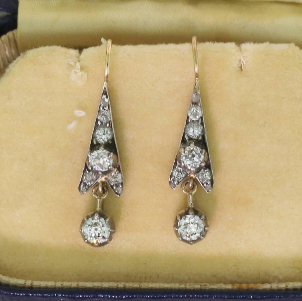 Victorian 0.96 Carat Old Cut Diamond Drop Earrings In Excellent Condition For Sale In Theydon Bois, Essex