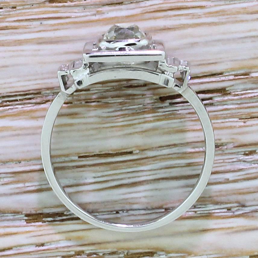 Women's Art Deco 0.90 Carat Old Cut Diamond Solitaire Ring For Sale