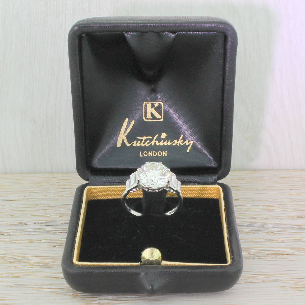 Women's Kutchinsky 4.00 Carat Transitional Cut Diamond Engagement Ring For Sale