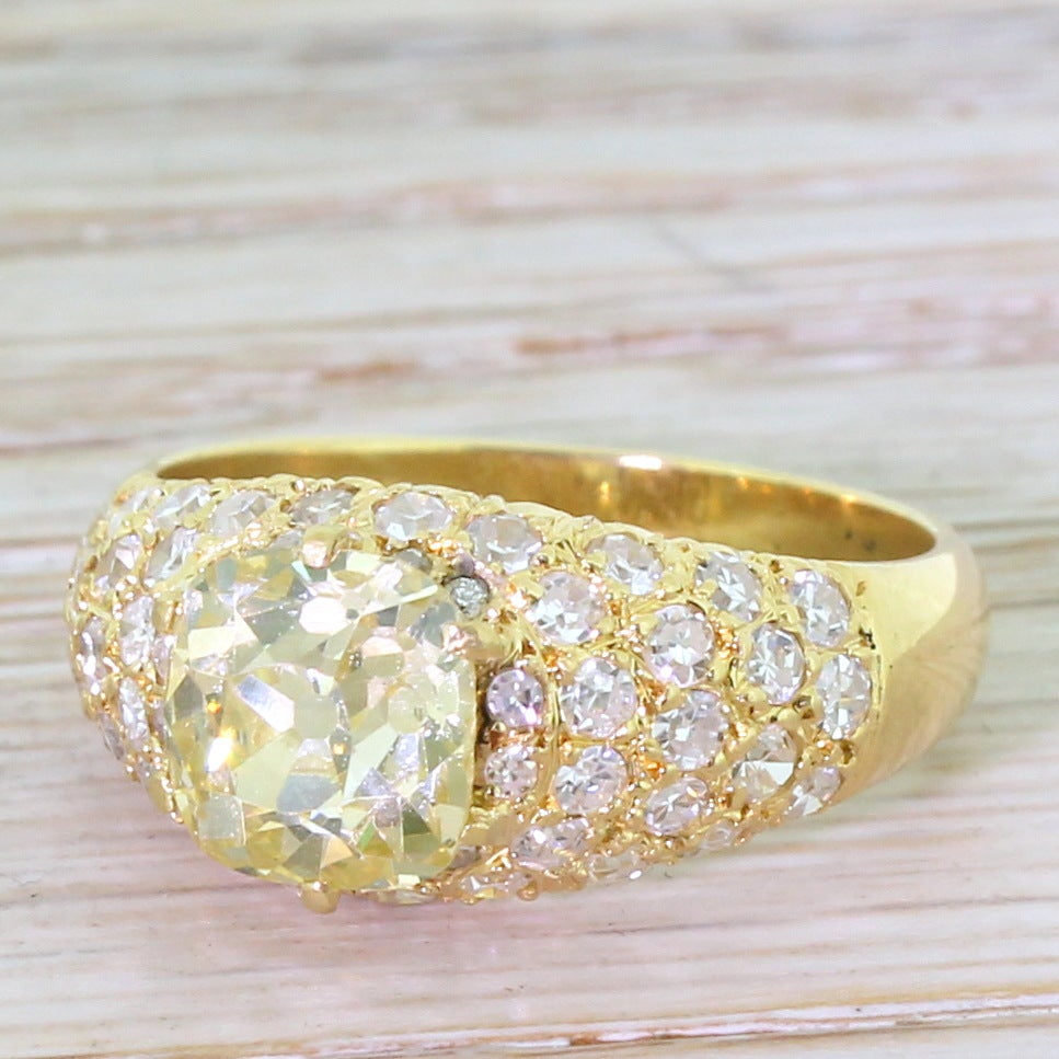 Art Deco 2.04 Carat Light Fancy Yellow Old Cut Diamond Engagement Ring For Sale 2