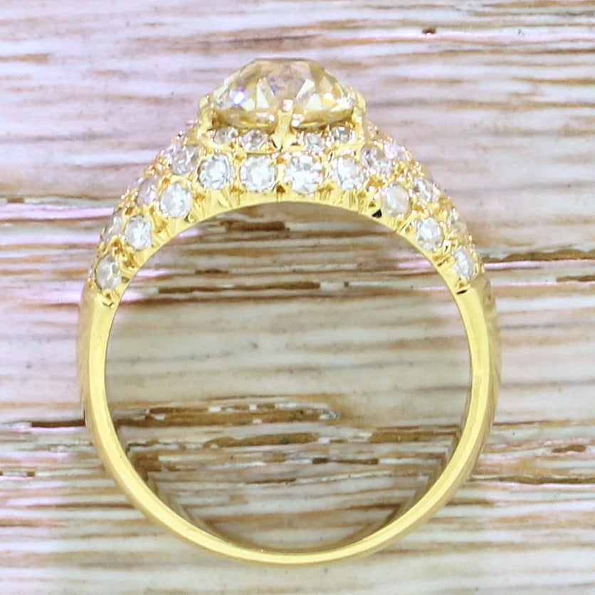 Women's Art Deco 2.04 Carat Light Fancy Yellow Old Cut Diamond Engagement Ring For Sale