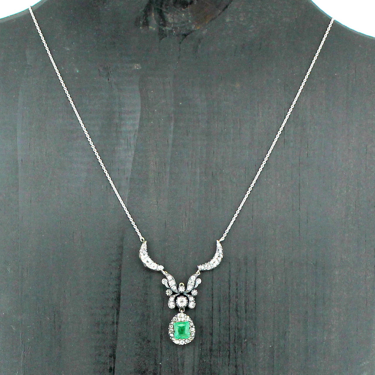 Victorian Emerald & Old Cut Diamond Necklace, circa 1900 In Good Condition In Theydon Bois, Essex