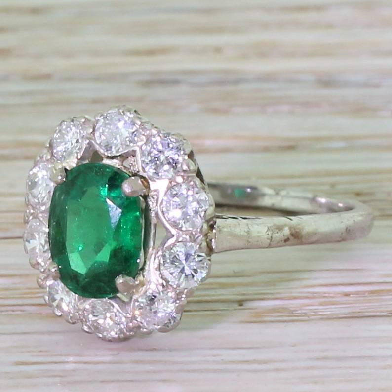 Late 20th Century 1.43 Carat Colombian Emerald & Diamond White Gold Cluster Ring For Sale 2