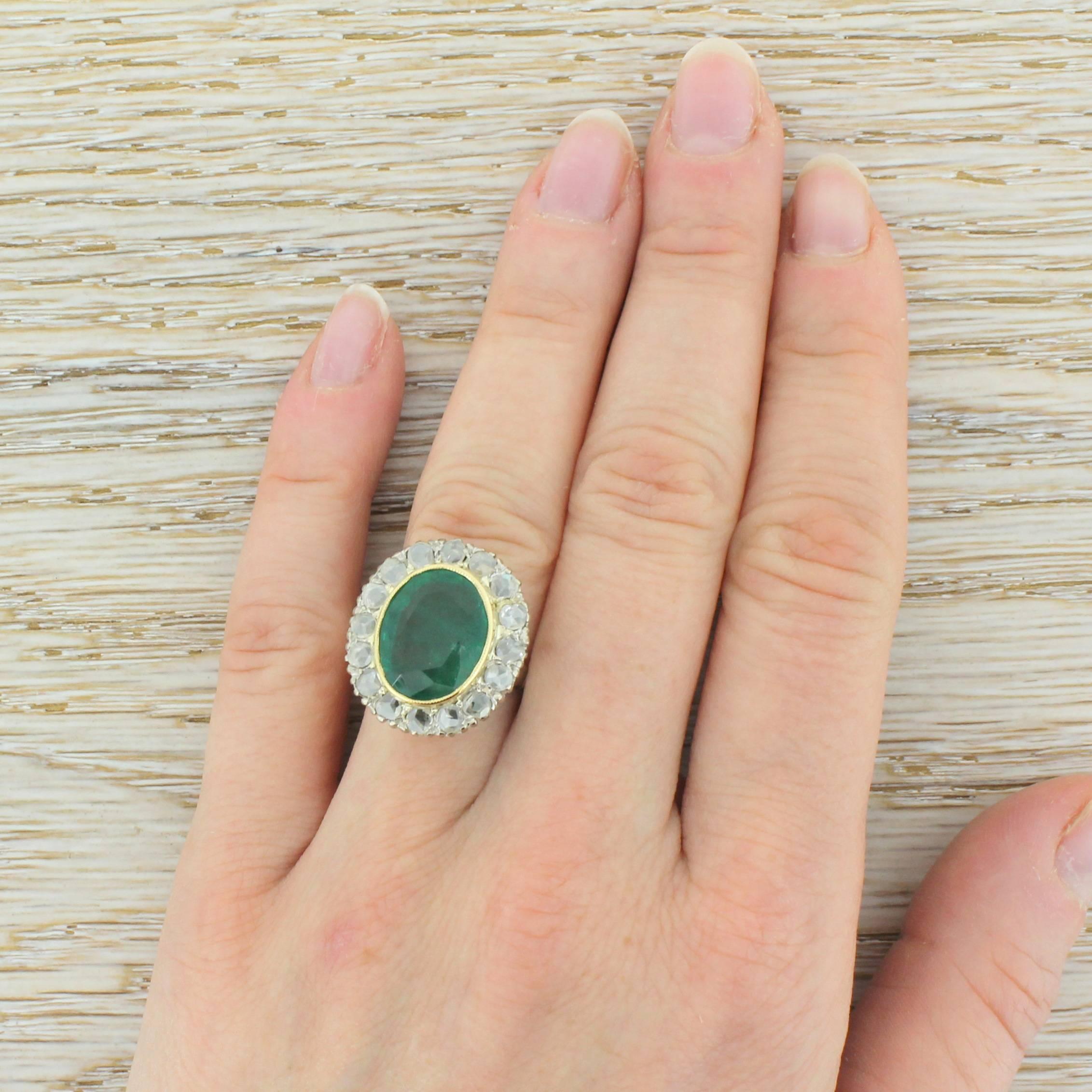 Women's Art Deco 5.70 Carat Emerald Rose Cut Diamond gold Cluster Ring