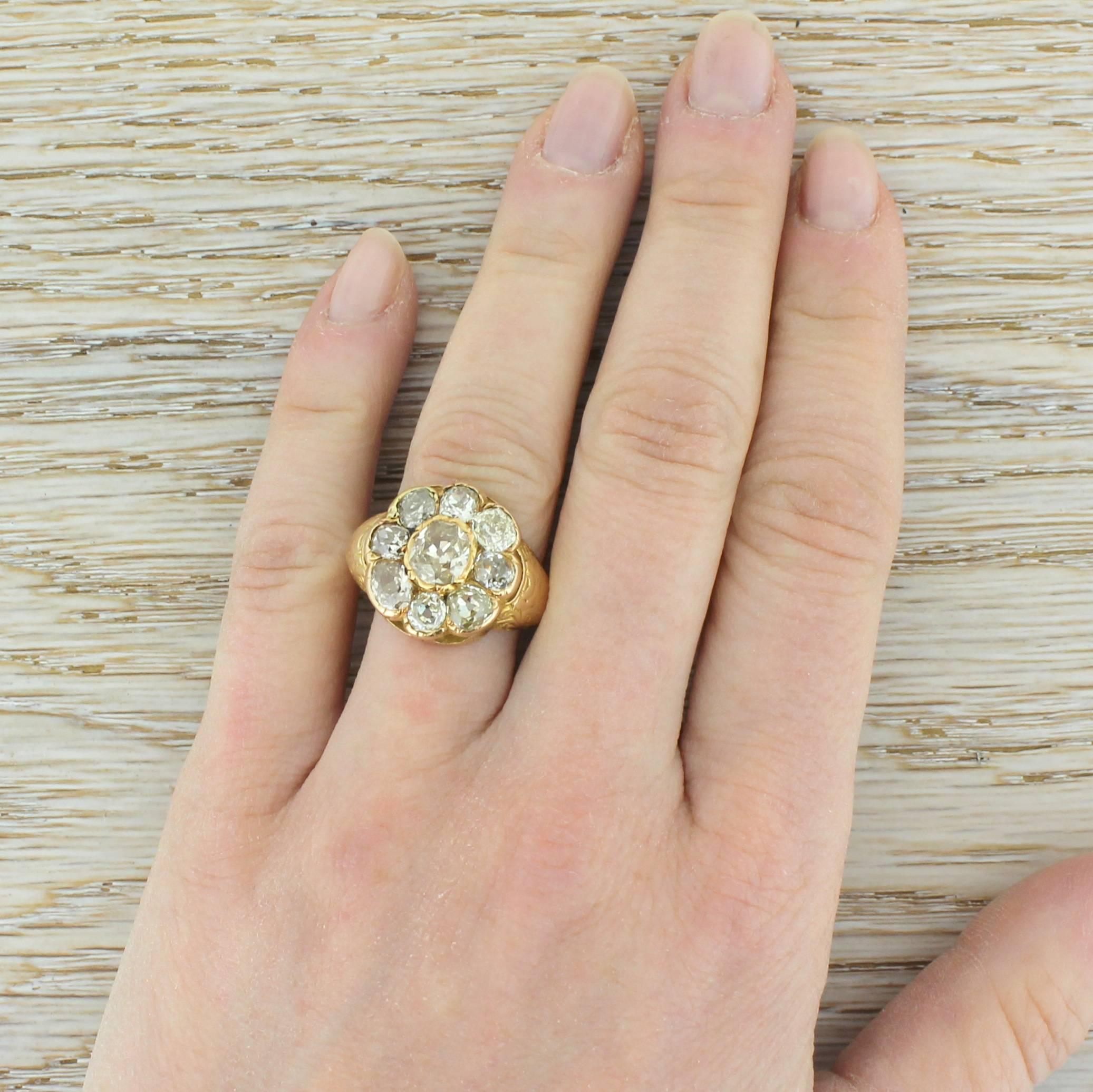 Victorian 3.50 Carat Old Cut Diamond Gold Cluster Ring For Sale 1