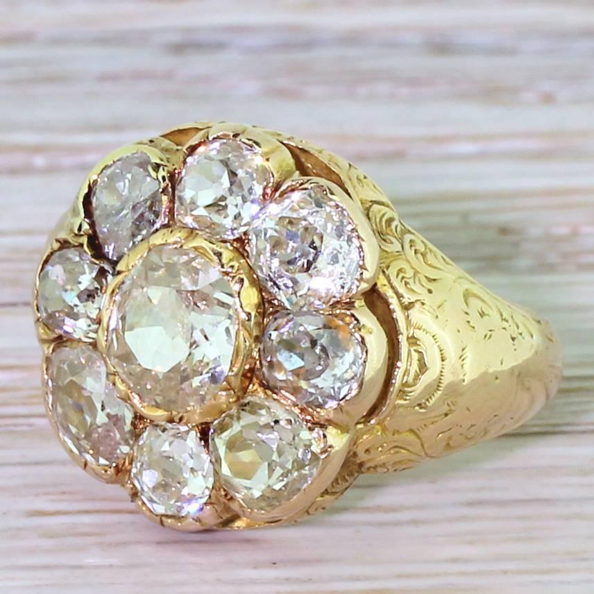 Victorian 3.50 Carat Old Cut Diamond Gold Cluster Ring For Sale 2