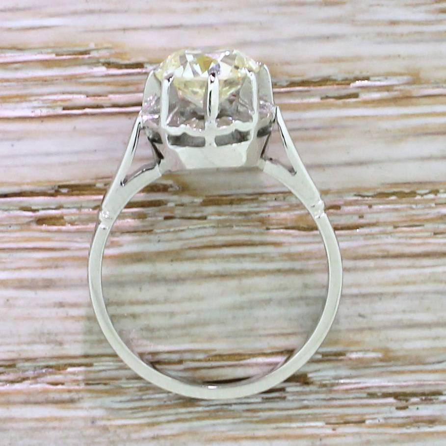 Women's Art Deco 2.00 Carat Old Cut Diamond Gold Platinum Engagement Ring For Sale