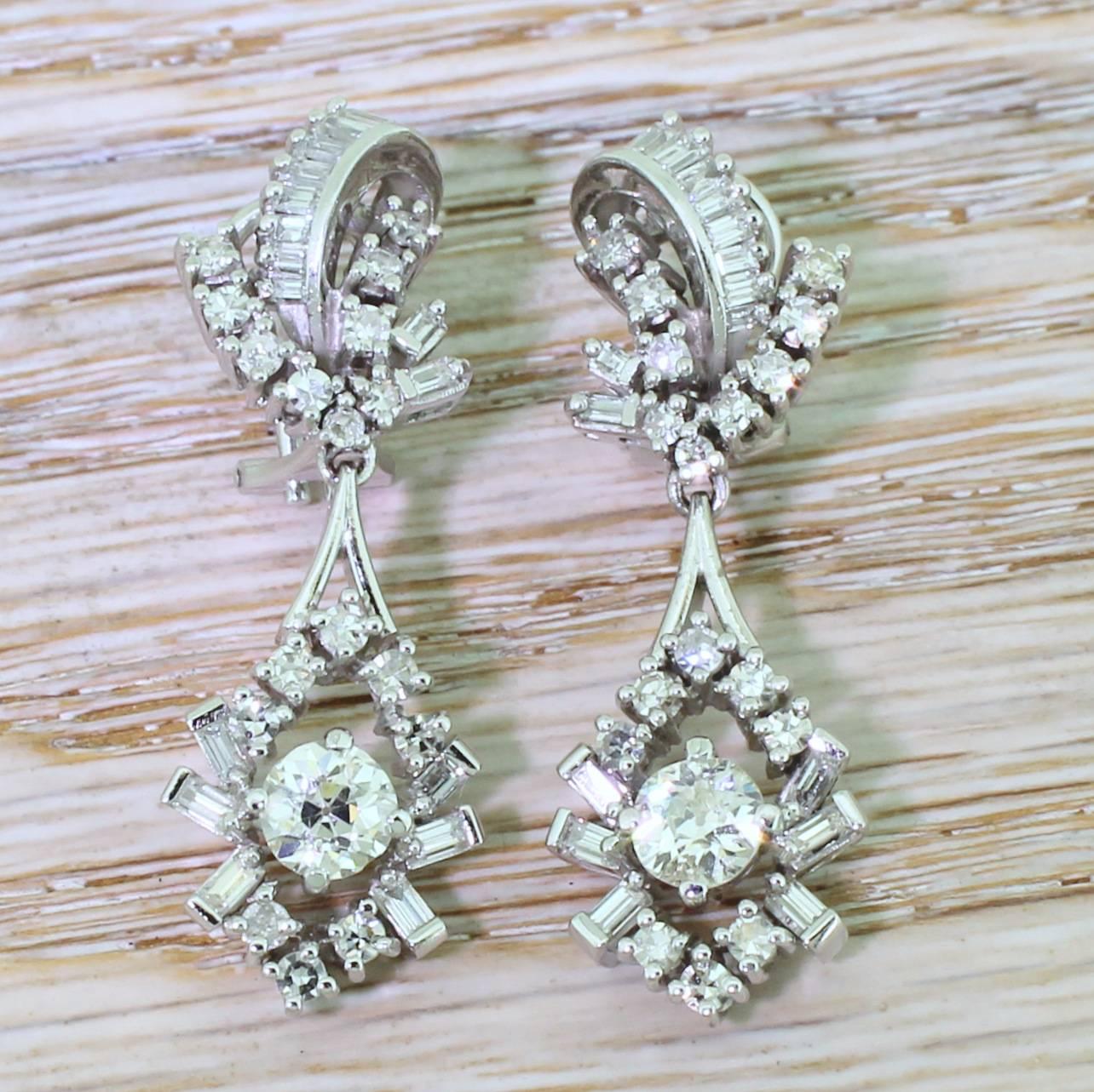 1950s Retro Old Cut and Baguette Cut Diamonds Gold Drop Earrings In Excellent Condition For Sale In Theydon Bois, Essex