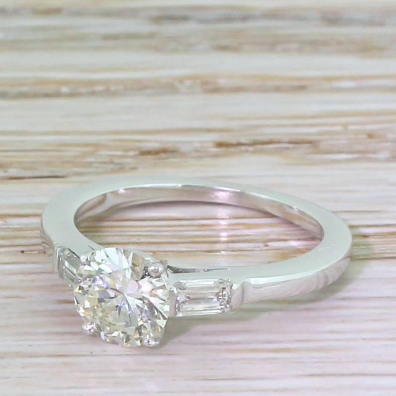 Women's Mid Century 0.95 Carat Transitional Cut Diamond Engagement Ring For Sale