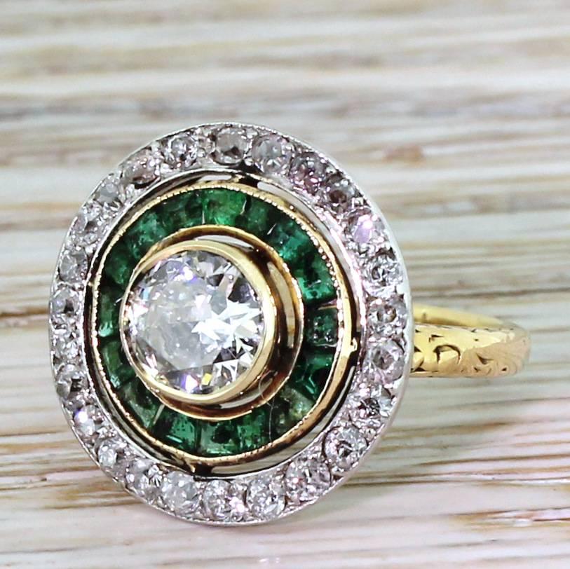 Art Deco 0.70 Carat Old Cut Diamond & Emerald Target Cluster Ring 2