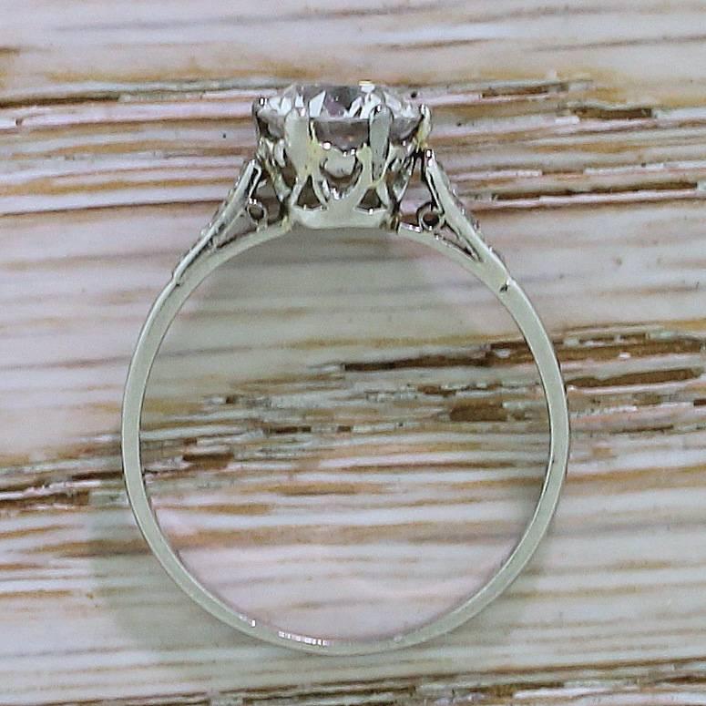 Art Deco 1.02 Carat Old Cut Diamond Platinum Engagement Ring In Good Condition In Theydon Bois, Essex