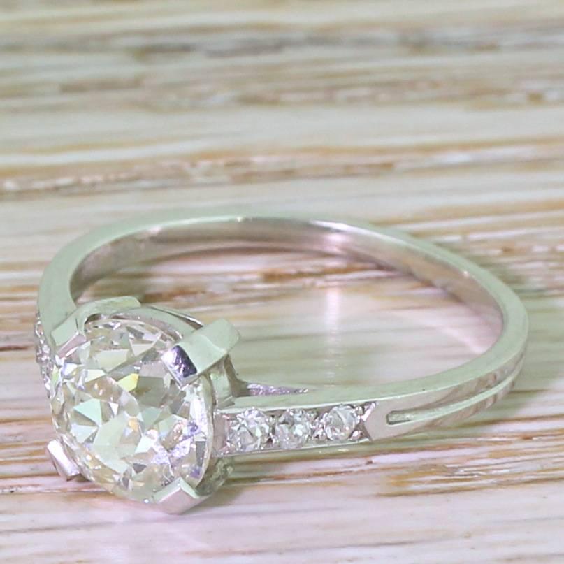 Art Deco 1.84 Carat Old Cut Diamond Platinum Engagement Ring For Sale 2