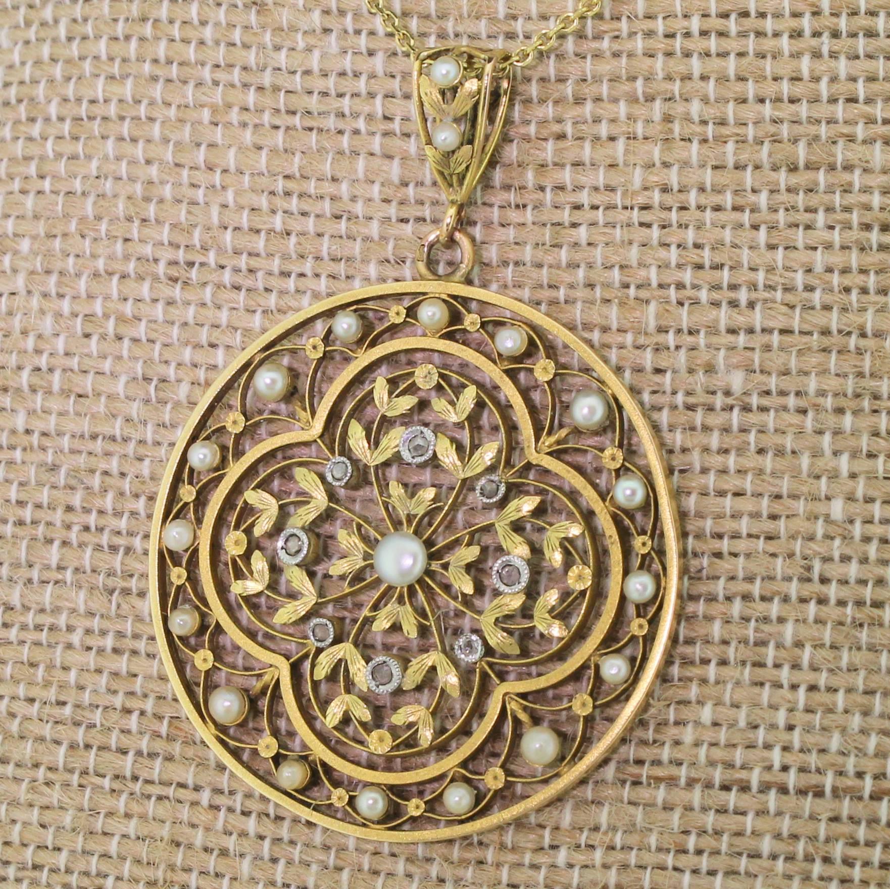 Art Nouveau Natural Seed Pearl and Rose Cut Diamond Pendant, circa 1900 For Sale 3