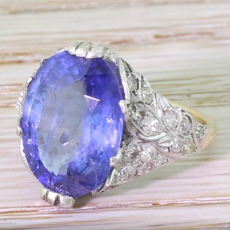 Art Deco 8.23 Carat Natural Ceylon Sapphire Ring For Sale 1