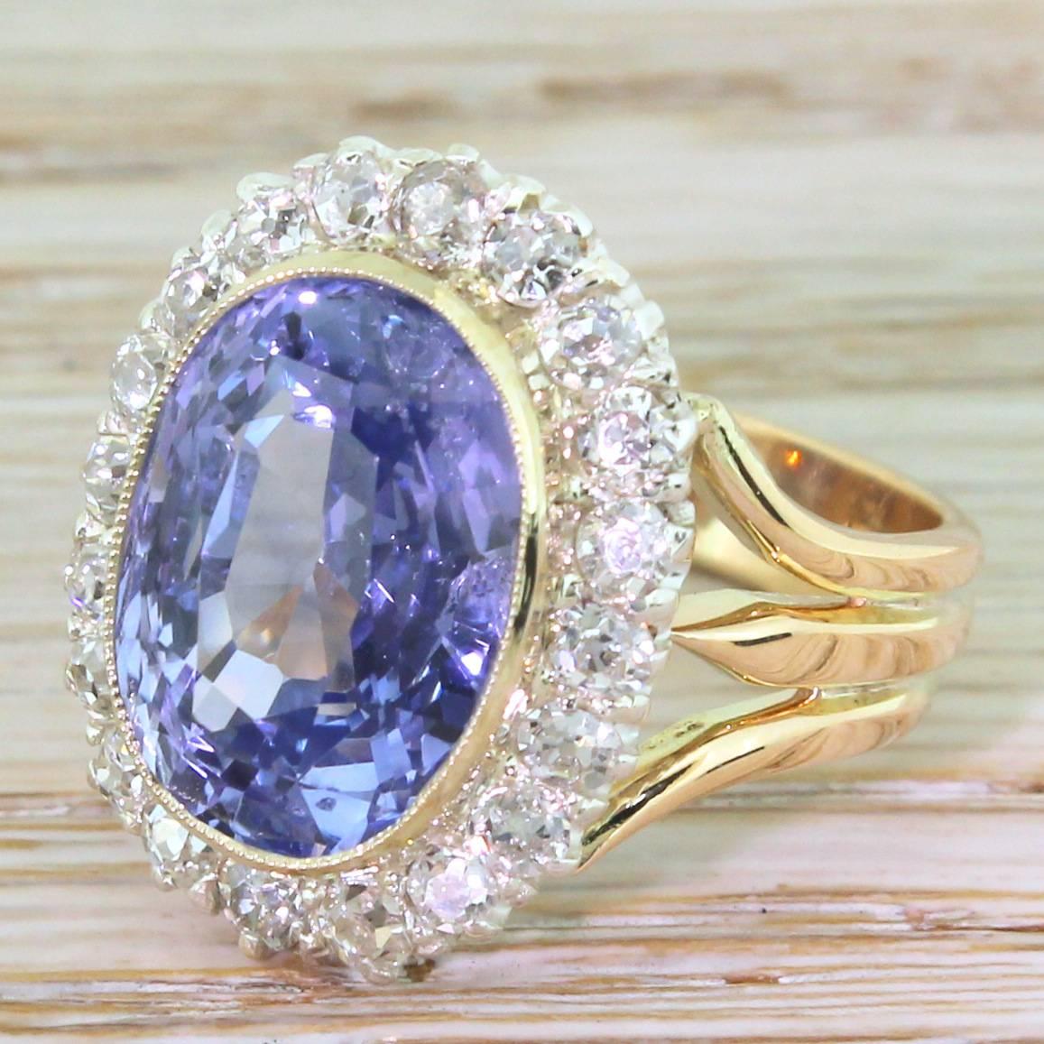 Art Deco 9.14 Carat Natural Ceylon Sapphire and Diamond Ring 1