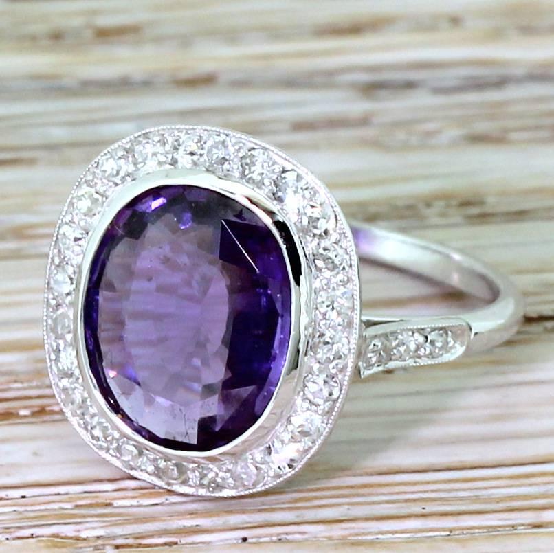 Retro 3.50 Carat Natural Purple Sapphire and Diamond Ring For Sale 2