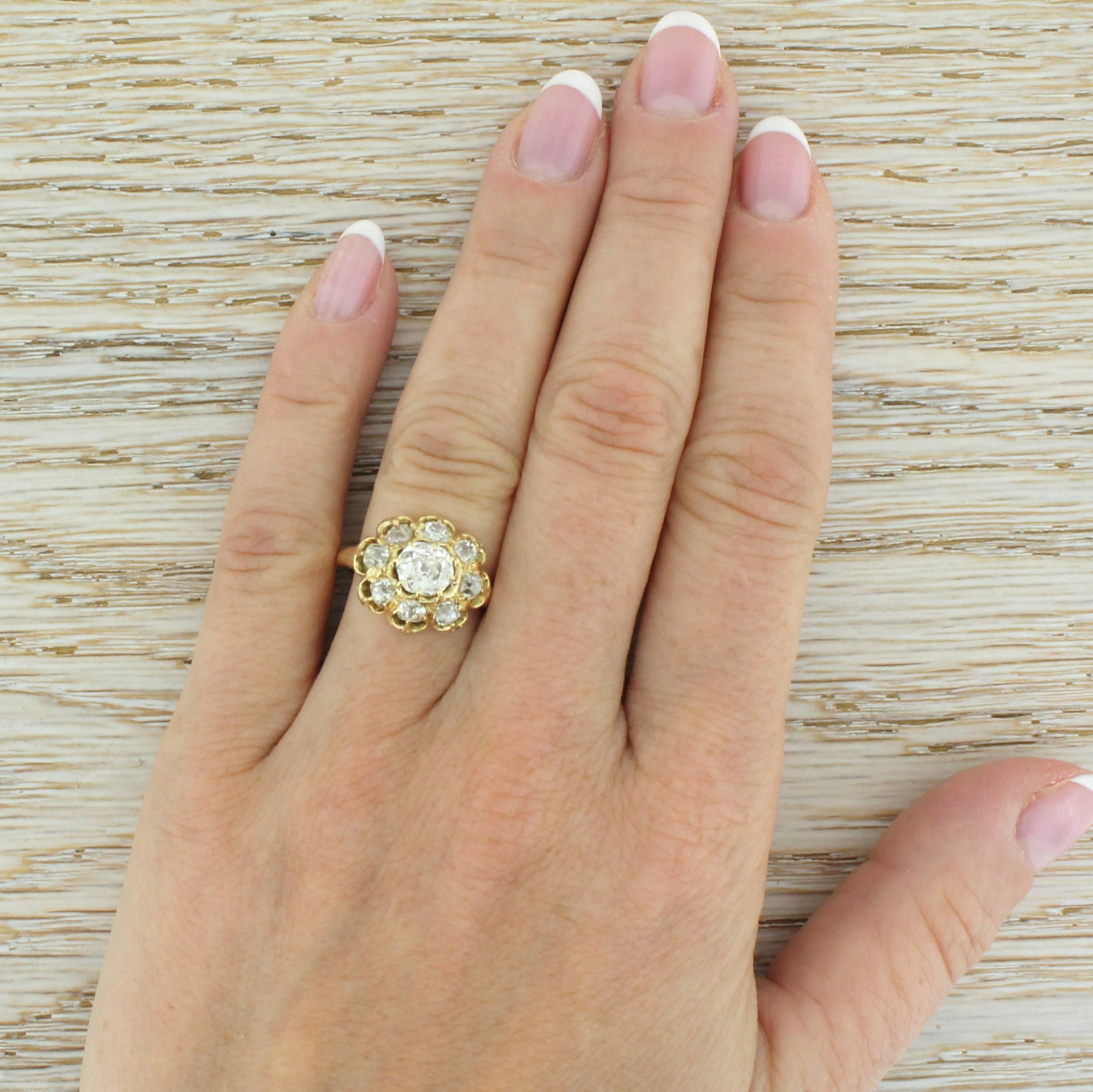 Victorian 1.55 Carat Old Cut Diamond Cluster Ring For Sale 2