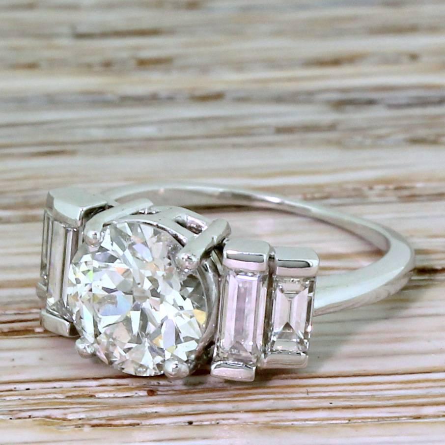 Art Deco 2.35 Carat Old Cut Diamond Engagement Ring, circa 1935 For Sale 2