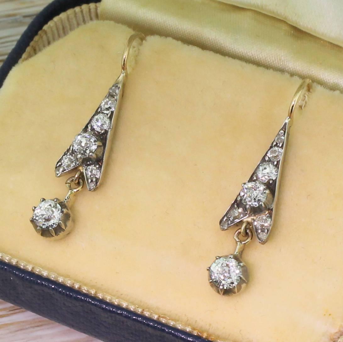 Victorian 0.96 Carat Old Cut Diamond Drop Earrings For Sale 2
