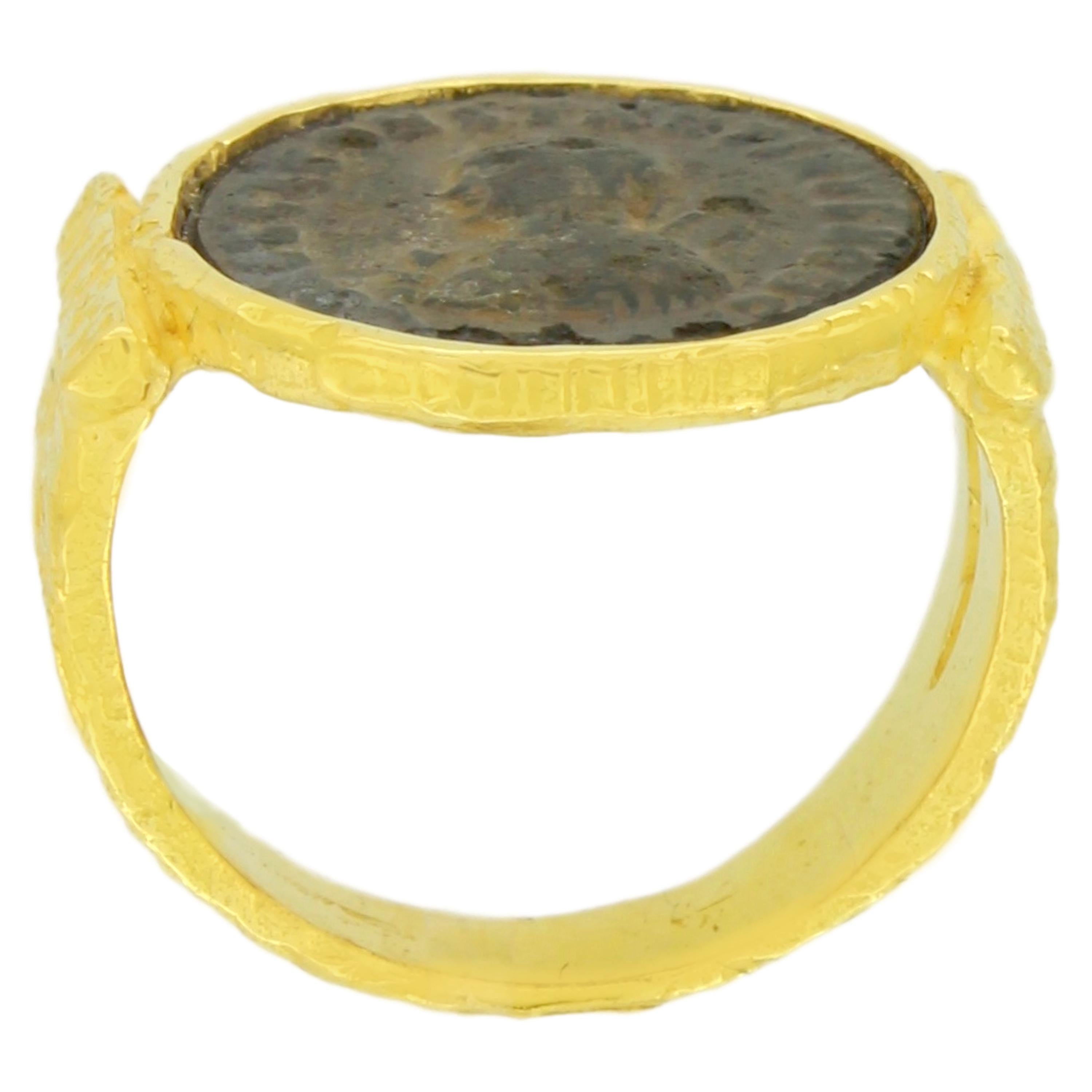 Sacchi Antiker römischer Münzring 18 Karat Satin Gelbband Gold im Zustand „Neu“ im Angebot in Rome, IT