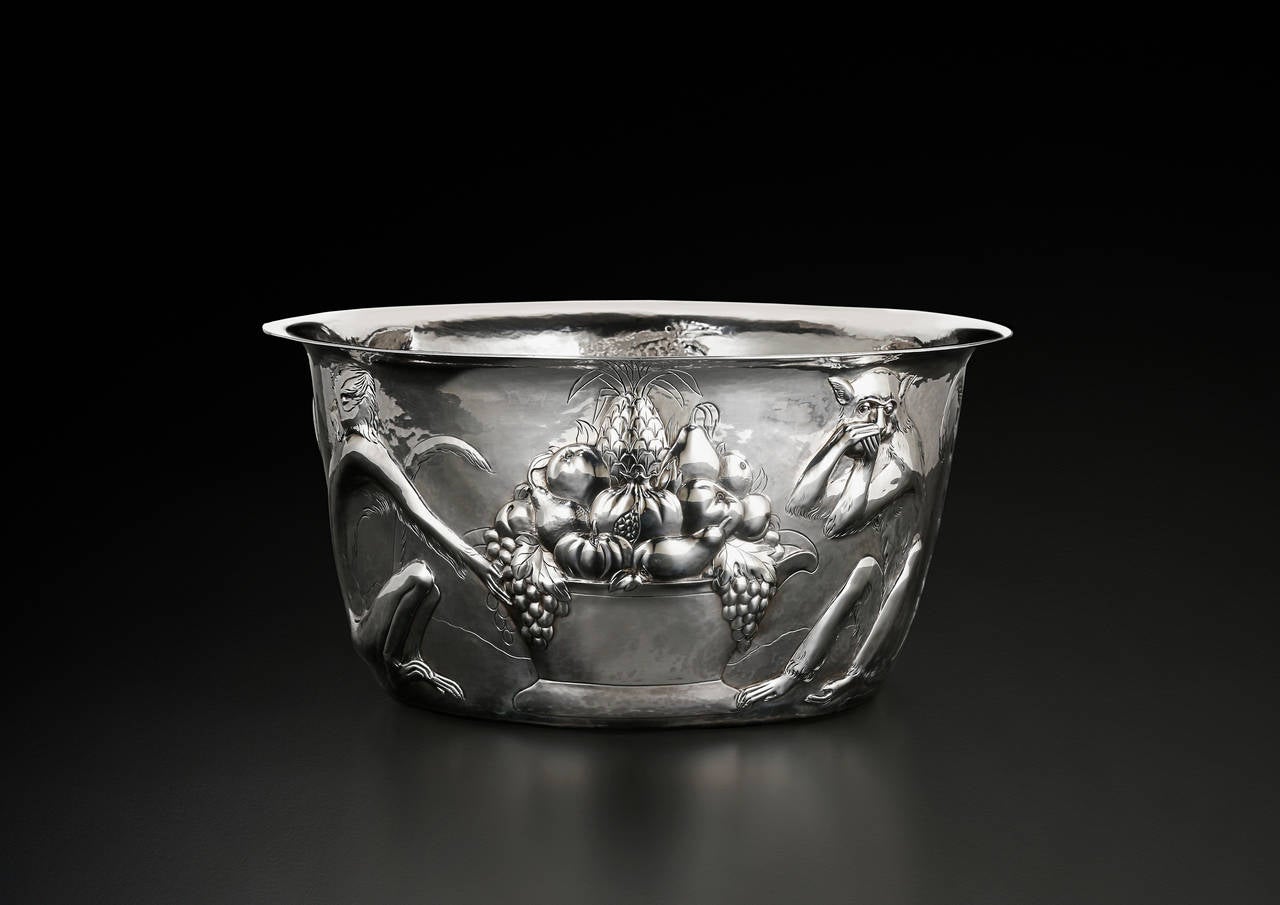 Jean SERRIERE

Hammered silver bowl 