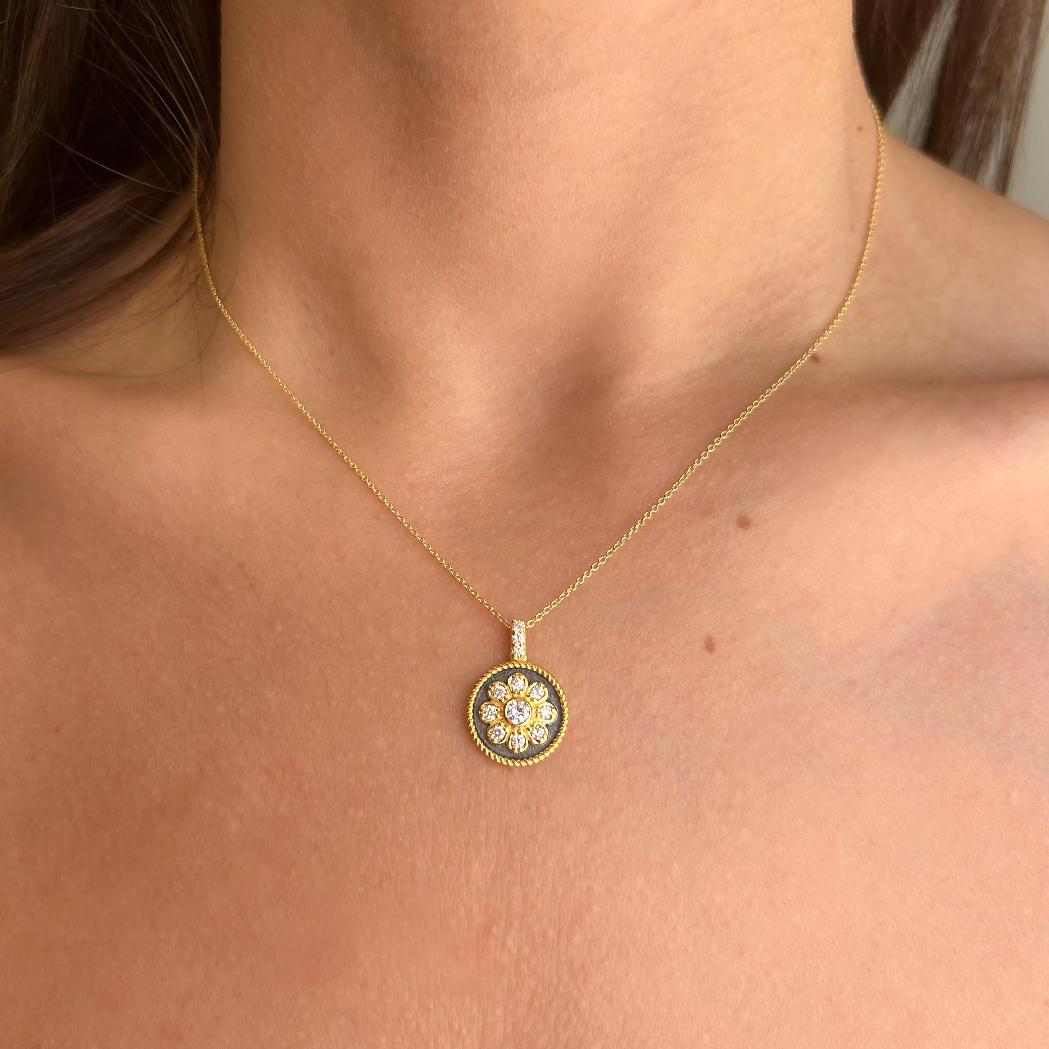 Georgios Collections Pendentif en or jaune 18 carats avec diamants et rhodium noir en vente 3