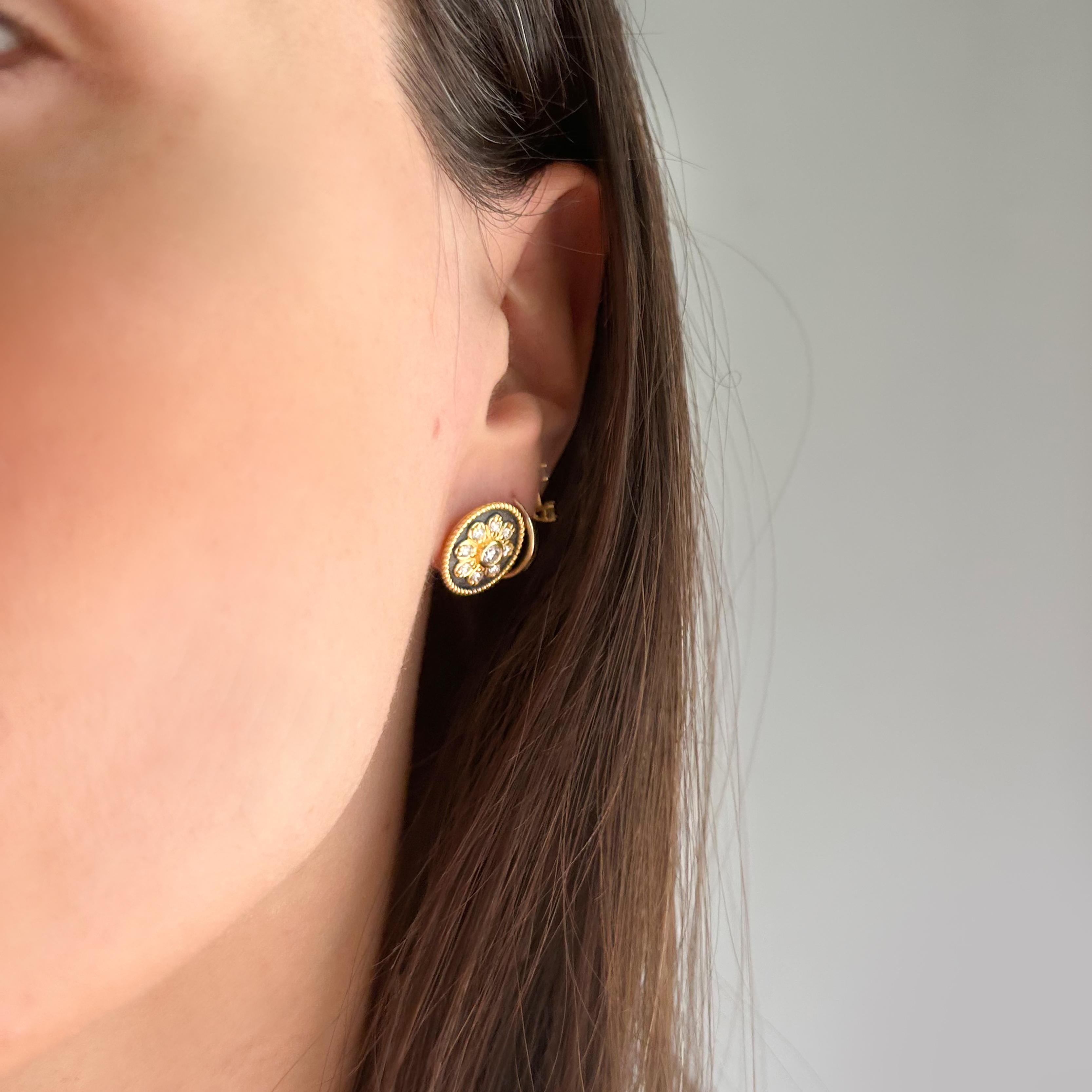 Georgios Collections Boucles d'oreilles en or jaune 18 carats avec diamants et rhodium noir Pour femmes en vente