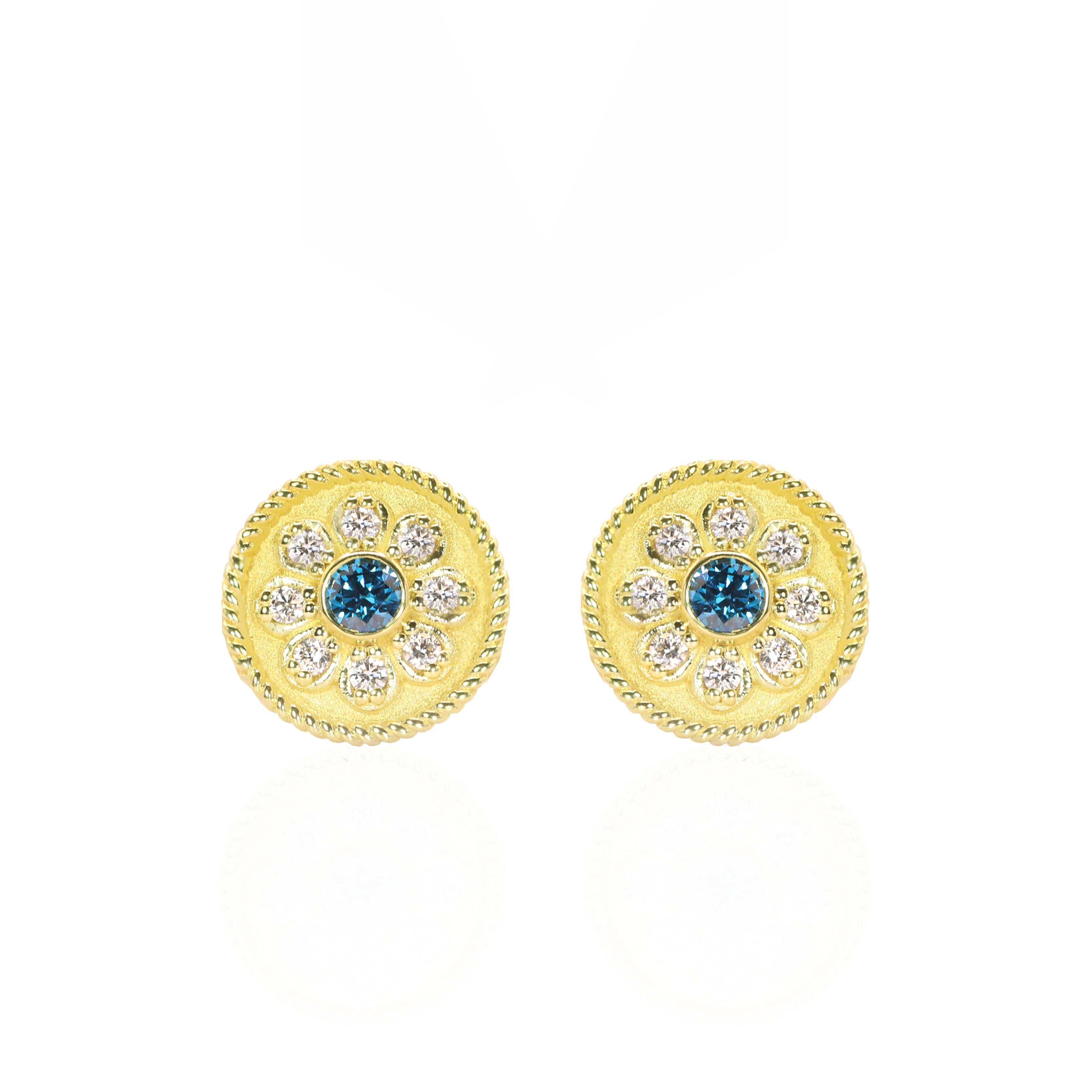 Byzantin Georgios Collections Boucles d'oreilles en or jaune 18 carats fleur bleue et diamant blanc en vente
