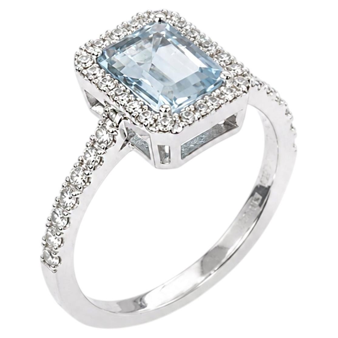 Georgios Collections – Ring aus 18-karätigem Weißgold mit Aquamarin und Diamanten im Halo-Design im Angebot