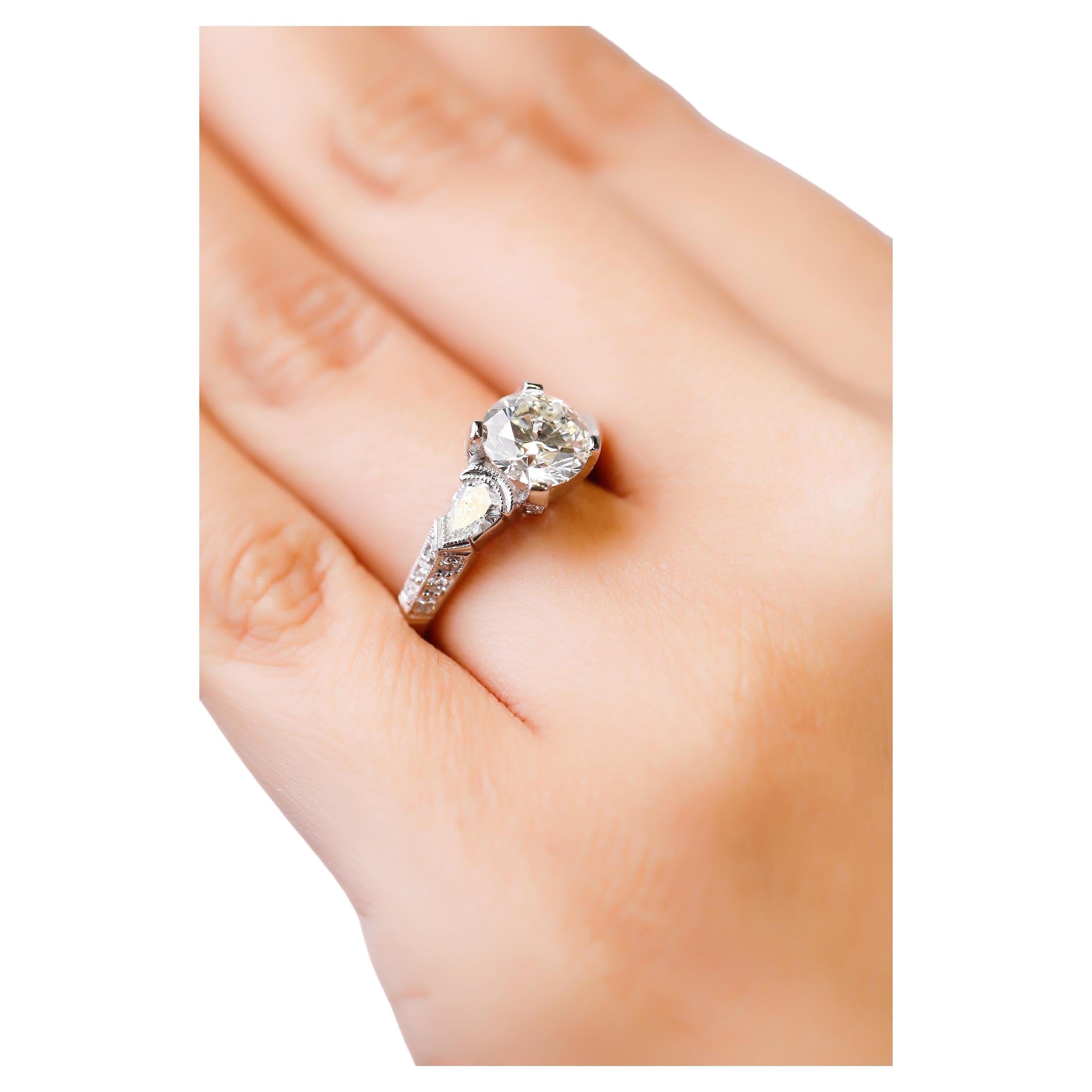 Tacori Platin 3 Karat runder birnenförmiger Diamant-Hochzeitsring im Angebot
