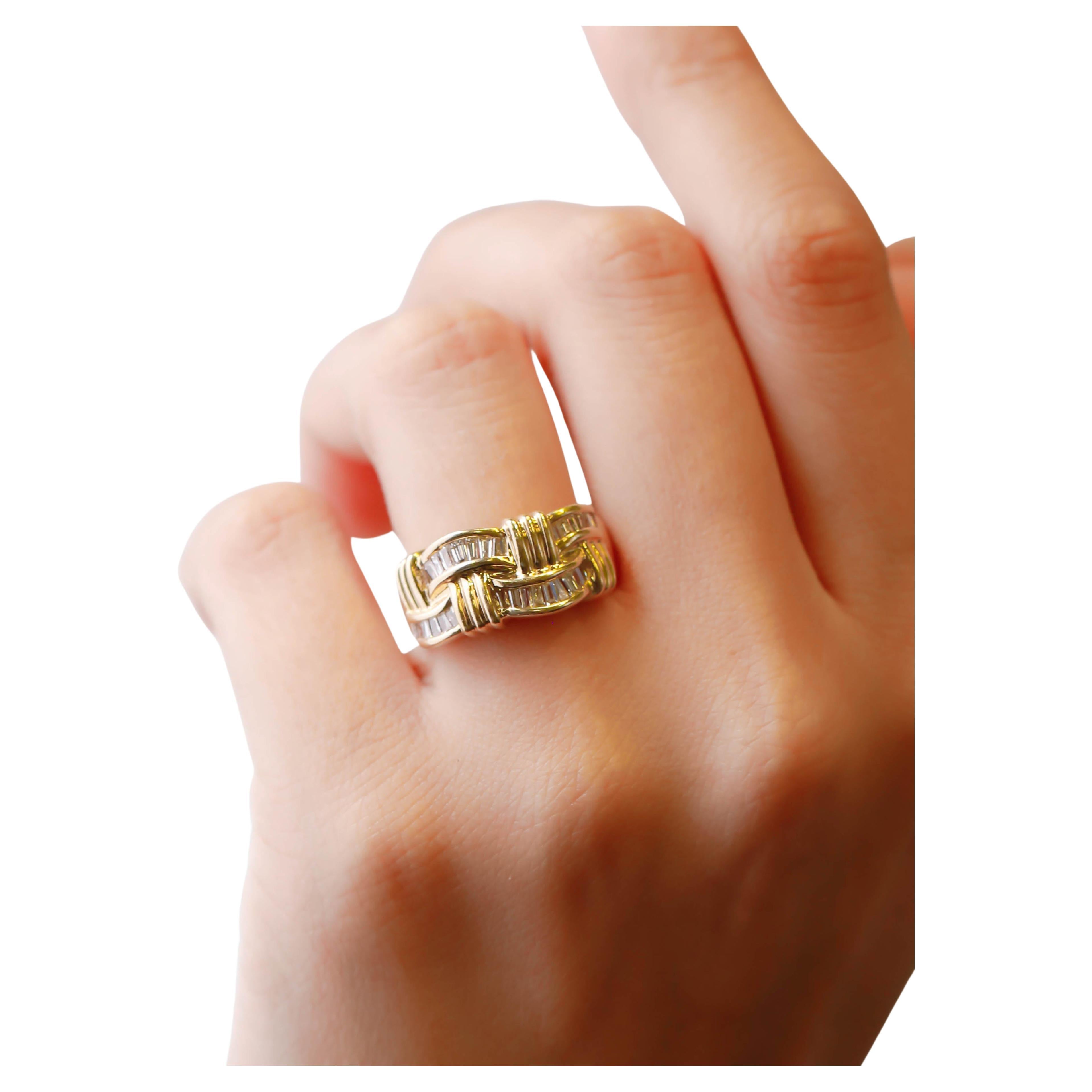 Bague de fiançailles en or jaune 14k avec diamant baguette de 1,00 carat en vente