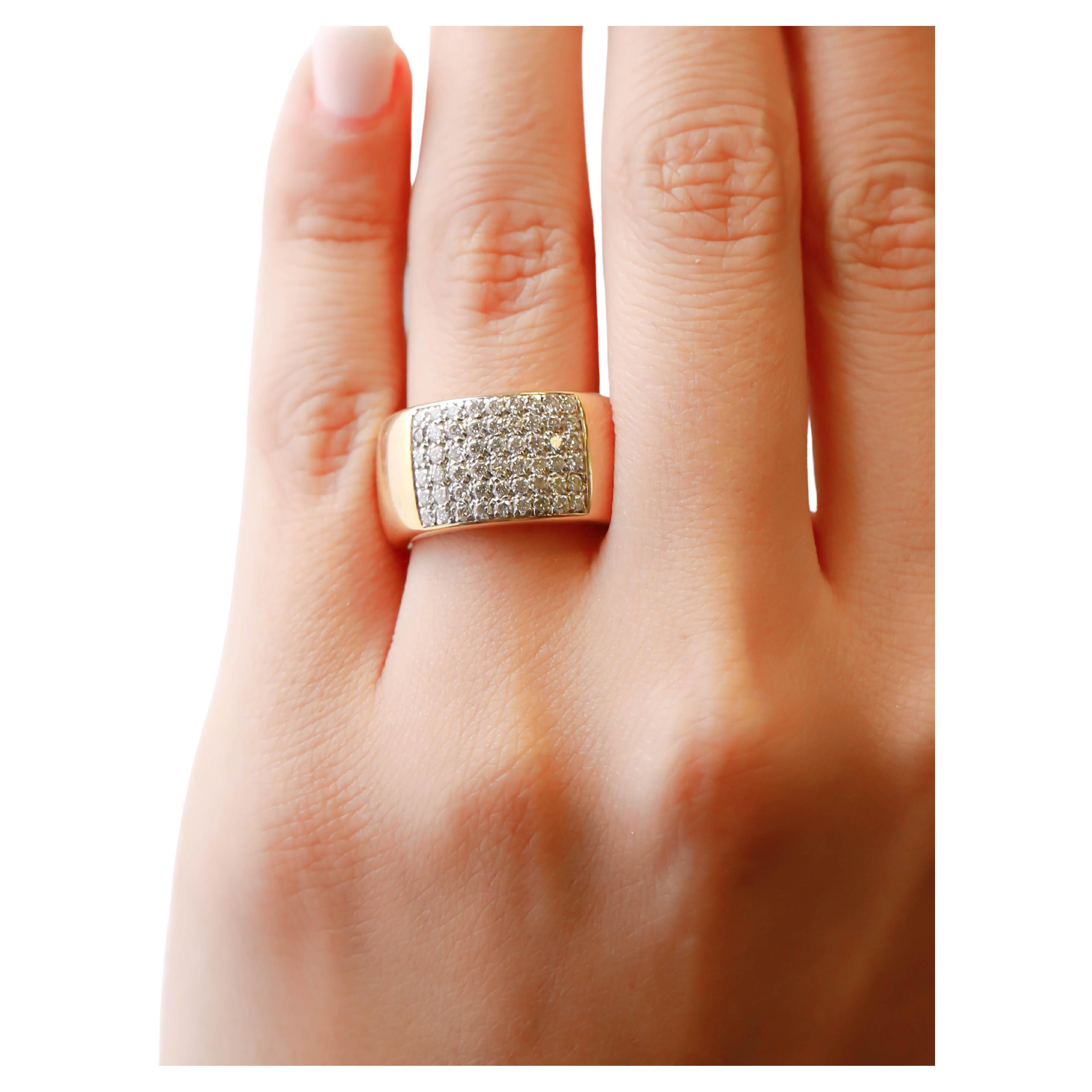 1.00 Carat Round Cut Diamond Pave in 18k Yellow Gold Fine Engagement Band Ring For Sale