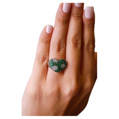 Heart shaped Green Sapphire diamond accent Cocktail Ring 14 karat White Gold