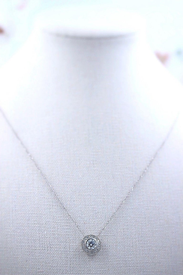 Blue Nile Diamond Pendant Necklace 14 Karat White Gold Round 1.02 Carat