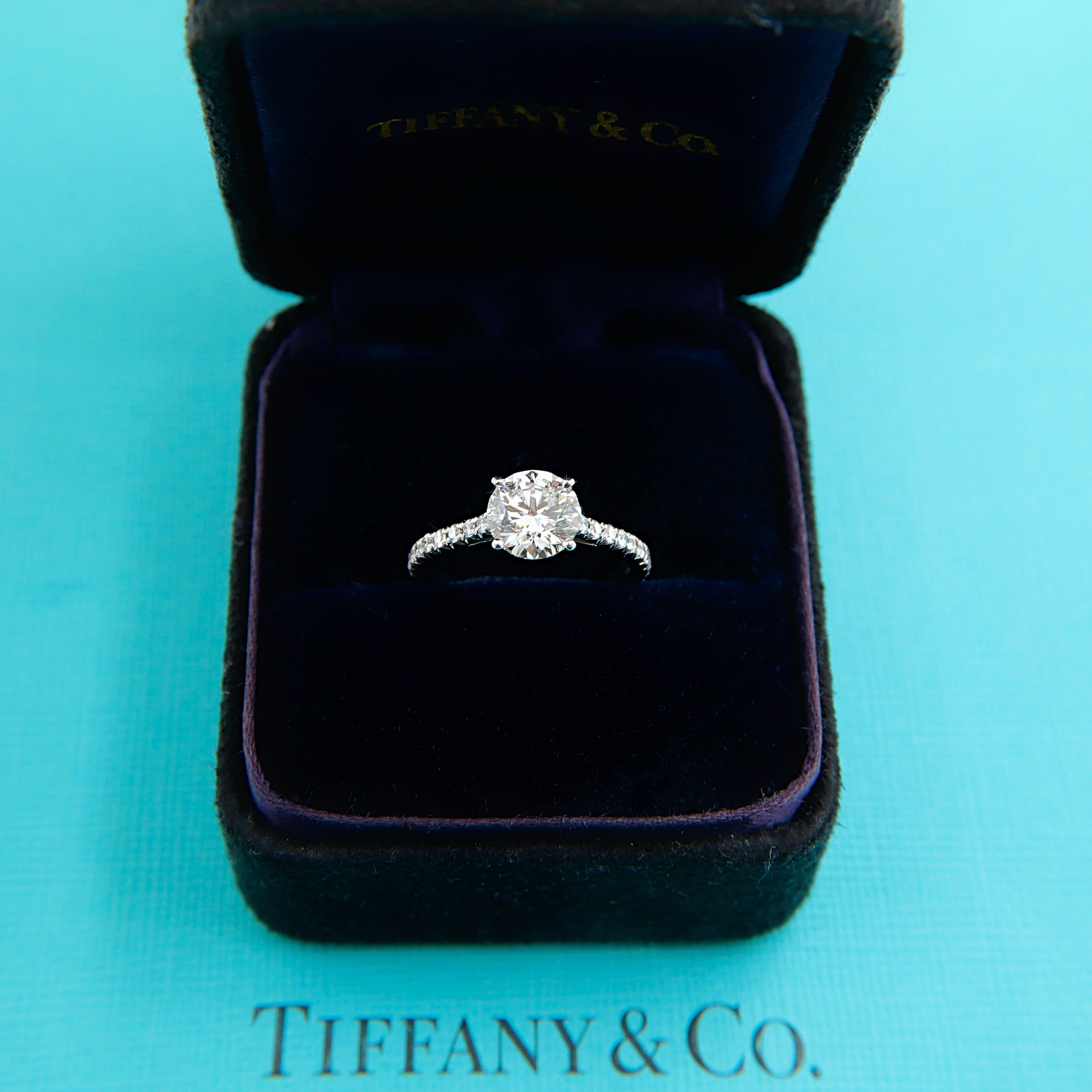 Women's Tiffany & Co. Novo Round Diamond Engagement Ring 1.21 Carat in Platinum