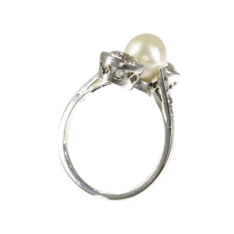 Platinum Art Deco Engagement Ring Natural Pearl and Big Old Mine Cut Brilliants For Sale 2