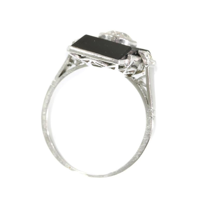 Typical Art Deco Ring with Diamonds and Onyx, 1920s For Sale 1