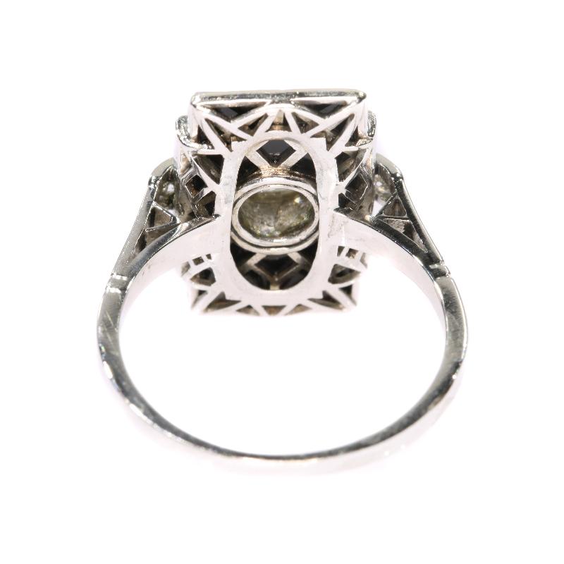 Typical Art Deco Ring with Diamonds and Onyx, 1920s For Sale 3