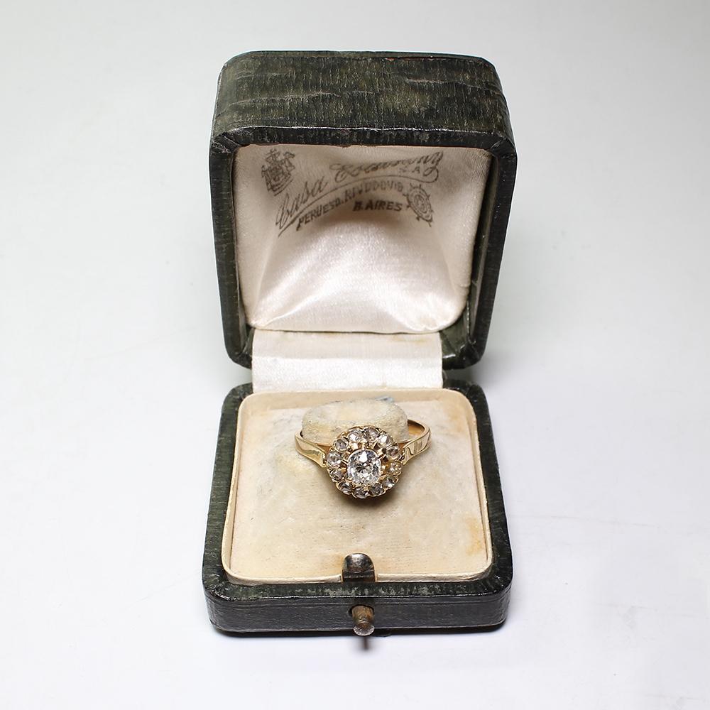 Antique Victorian 18 Karat Gold Diamond Ring im Angebot 2