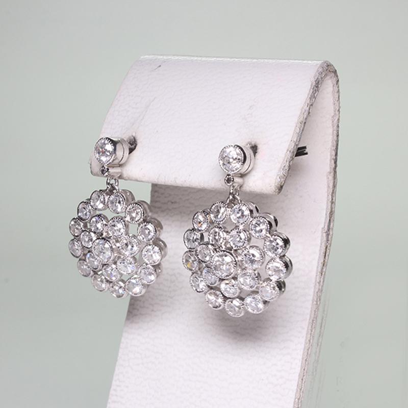 Estate Platinum 2.90 Carat Diamond Earrings (Alteuropäischer Brillantschliff)