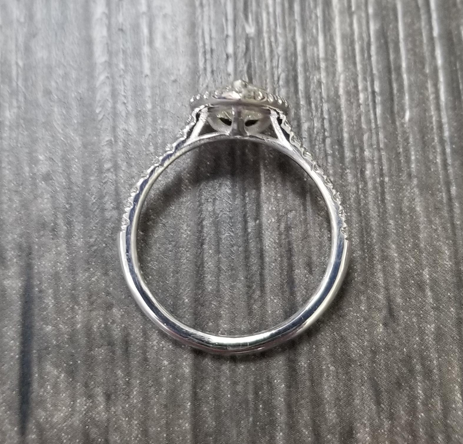 Women's 1.00 Carat Pear Shape Diamond with Diamond Halo