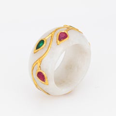 Anello vintage in giada bianca, misura 5, con pietre preziose e foglie di vite, montatura in oro giallo 18 carati