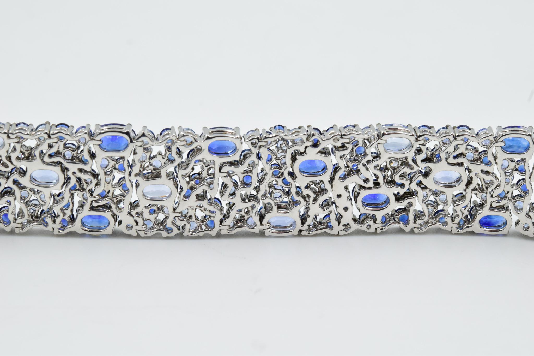 Round Cut Robert Procop American Glamour Bracelet - Dark and Light Blue Sapphire in 18k